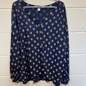 Old Navy top - new with tags
